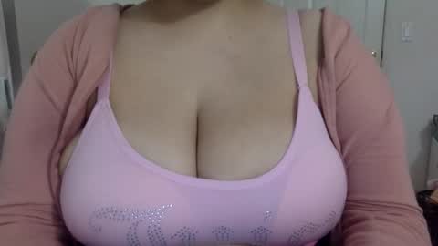Snapshot of yasminebbyxx chatting on 14, 3, 2026 yasminebbyxx online show from 14, 3, 2026