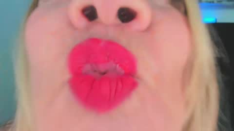 yayita online show from 13, 7, 2026