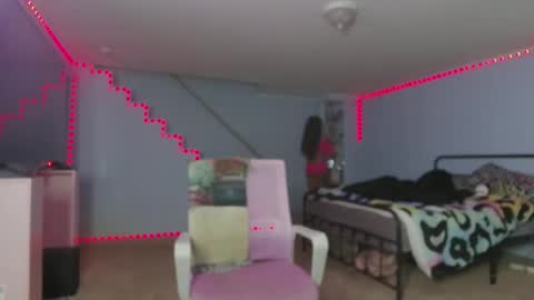 Yazmin Royal online show from 11, 12, 2024