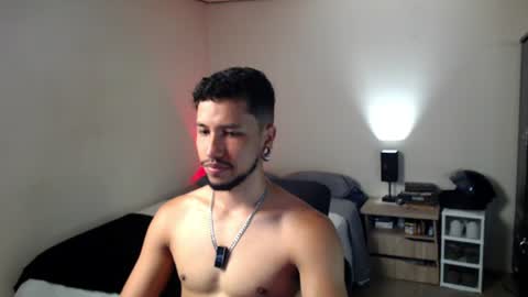 Snapshot of yeff_stone chatting on 7, 7, 2026 yeff online show from 7, 7, 2026