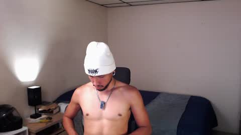 Snapshot of yeff_stone chatting on 1, 8, 2026 yeff online show from 1, 8, 2026
