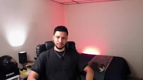 Snapshot of yeff_stone chatting on 6, 8, 2026 yeff online show from 6, 8, 2026