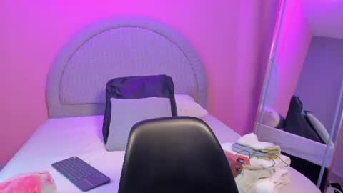 yeika_foxy online show from 26, 6, 2026