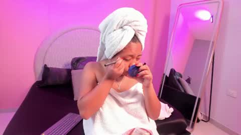 yeika_foxy online show from 4, 7, 2026