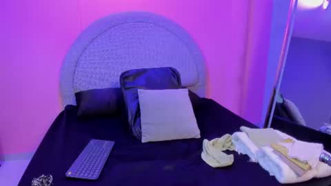 yeika_foxy online show from 19, 7, 2026