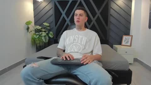 YEIKO ROMERO online show from 26, 2, 2025