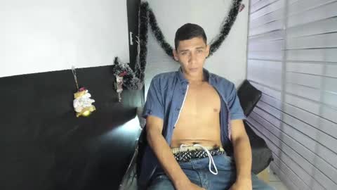 Snapshot of yeison_77 chatting on 20, 12, 2024 yeison_77 online show from 20, 12, 2024