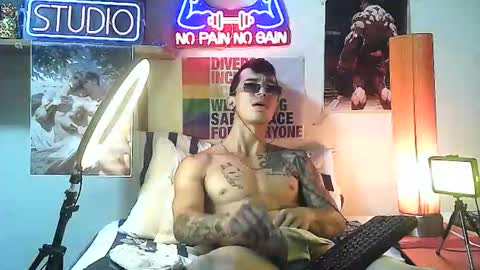 yeisoncastellanos1999 online show from 14, 10, 2025