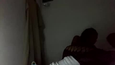 Ella Ts online show from 12, 10, 2025