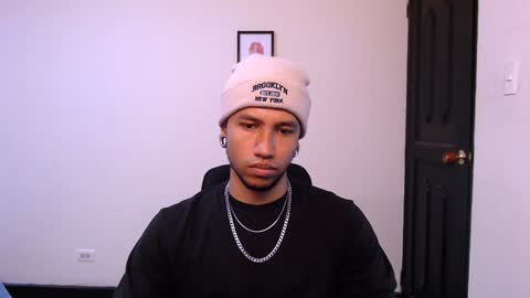 Snapshot of yerfon_s1 chatting on 18, 12, 2024 Yeff ind. model online show from 18, 12, 2024