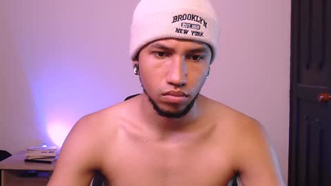 Snapshot of yerfon_s1 chatting on 10, 1, 2025 Yeff ind. model online show from 10, 1, 2025