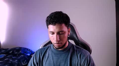 Snapshot of yerfon_s1 chatting on 2, 3, 2025 Yeff ind. model online show from 2, 3, 2025