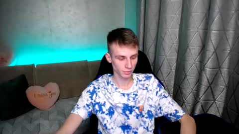 Snapshot of yes_cute_boy_ chatting on 3, 2, 2025 Eden online show from 3, 2, 2025