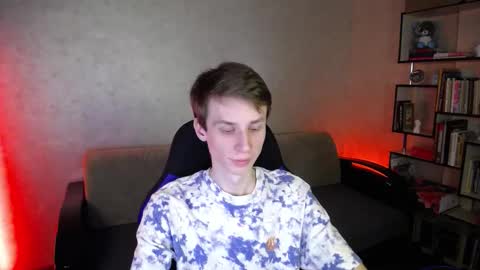 Snapshot of yes_cute_boy_ chatting on 5, 10, 2025 Eden online show from 5, 10, 2025