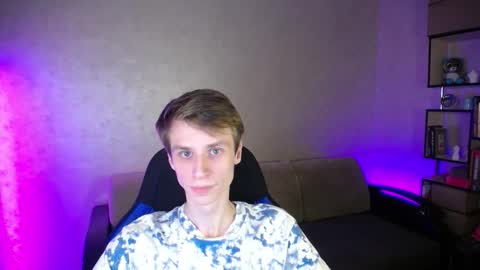 Snapshot of yes_cute_boy_ chatting on 16, 10, 2025 Eden online show from 16, 10, 2025