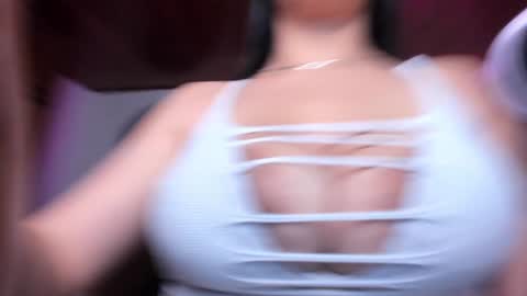 yesie_hot2 online show from 4, 1, 2025