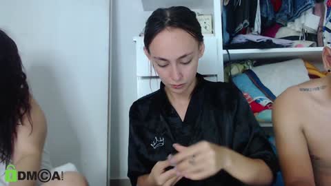 yessica and andres online show from 28, 1, 2025