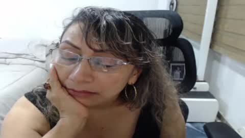 Snapshot of yessilatin chatting on 1, 7, 2026 jessy online show from 1, 7, 2026