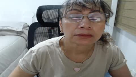 Snapshot of yessilatin chatting on 2, 7, 2026 jessy online show from 2, 7, 2026