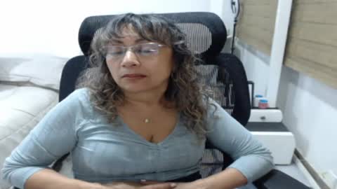 Snapshot of yessilatin chatting on 4, 7, 2026 jessy online show from 4, 7, 2026