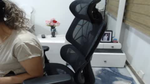 Snapshot of yessilatin chatting on 29, 7, 2026 jessy online show from 29, 7, 2026