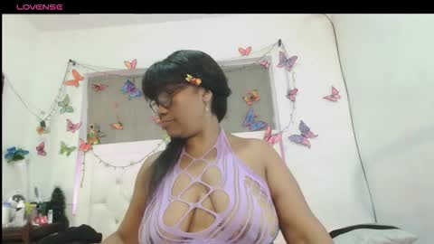 Yhazan Blake online show from 4, 11, 2025