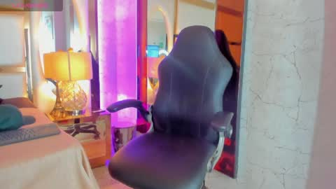 Yiyo online show from 3, 5, 2026