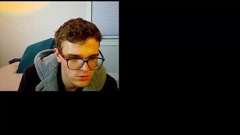 Snapshot of yngdesire1 chatting on 15, 12, 2025 yngdesire1 online show from 15, 12, 2025