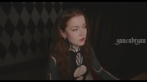 Snapshot of ynnenbrynn chatting on 23, 12, 2025 ynnenbrynn online show from 23, 12, 2025