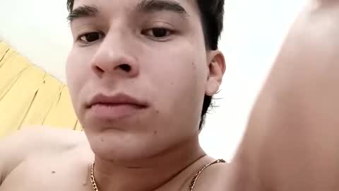 Yoiner y Mnica online show from 12, 1, 2025