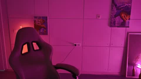 yoka_paradoxxx online show from 18, 12, 2025