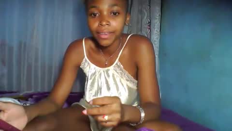 yolandrina90 online show from 29, 9, 2025