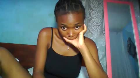 yolandrina90 online show from 28, 10, 2025