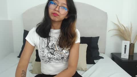 Yommi Winx online show from 8, 2, 2025