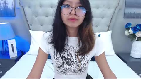 Yommi Winx online show from 11, 3, 2025