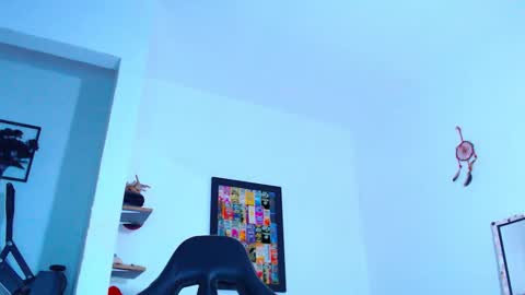 Snapshot of yosoy_enzo2020 chatting on 24, 11, 2025 Enzo online show from 24, 11, 2025