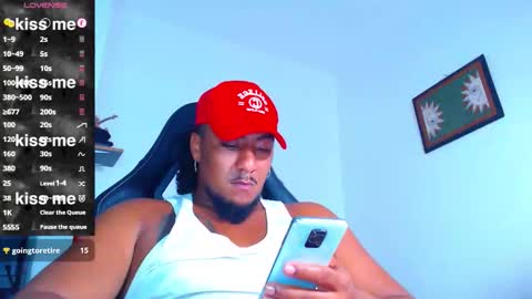 Snapshot of yosoy_enzo2020 chatting on 27, 11, 2025 Enzo online show from 27, 11, 2025