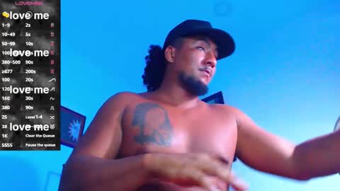 Snapshot of yosoy_enzo2020 chatting on 4, 12, 2025 Enzo online show from 4, 12, 2025