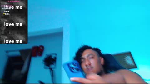 Snapshot of yosoy_enzo2020 chatting on 18, 12, 2025 Enzo online show from 18, 12, 2025