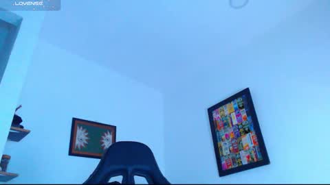 Snapshot of yosoy_enzo2020 chatting on 23, 12, 2025 Enzo online show from 23, 12, 2025