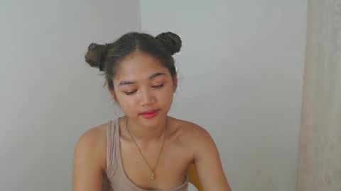 Snapshot of yosufloversweet chatting on 4, 2, 2025 fin online show from 4, 2, 2025