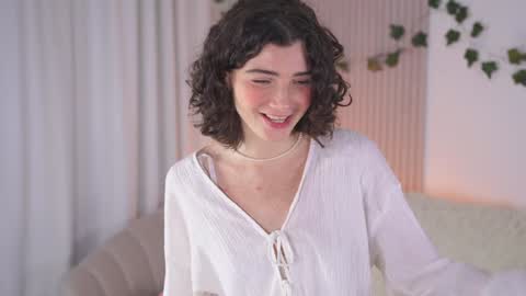Snapshot of you_fell_in_love chatting on 11, 12, 2024 Elizabeth brunette -- Darline blonde  online show from 11, 12, 2024