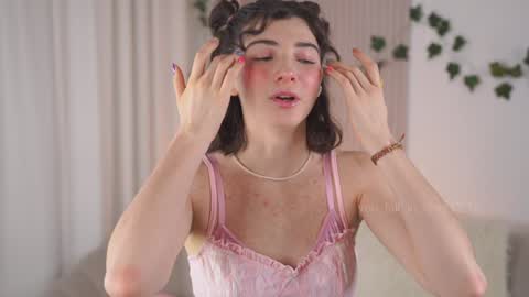 Snapshot of you_fell_in_love chatting on 12, 12, 2024 Elizabeth brunette -- Darline blonde  online show from 12, 12, 2024