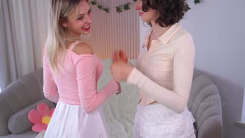Snapshot of you_fell_in_love chatting on 14, 12, 2024 Elizabeth brunette -- Darline blonde  online show from 14, 12, 2024