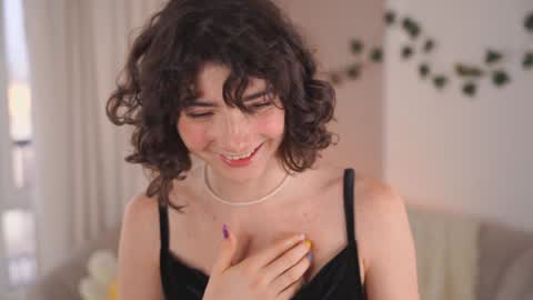 Snapshot of you_fell_in_love chatting on 22, 12, 2024 Elizabeth brunette -- Darline blonde  online show from 22, 12, 2024