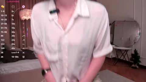 Snapshot of you_fell_in_love chatting on 14, 9, 2025 Elizabeth brunette -- Darline blonde  online show from 14, 9, 2025