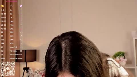 Snapshot of you_fell_in_love chatting on 20, 9, 2025 Elizabeth brunette -- Darline blonde  online show from 20, 9, 2025