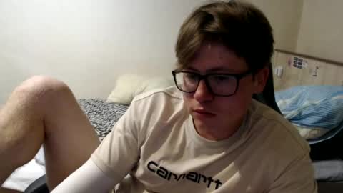 Snapshot of your_boyfriend123 chatting on 24, 6, 2026 Max online show from 24, 6, 2026