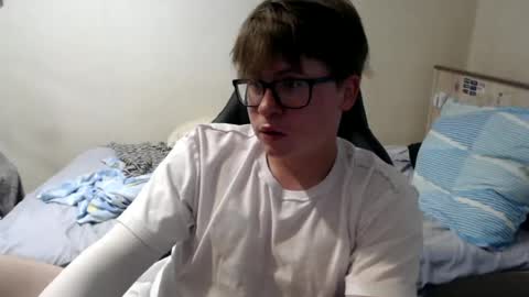 Snapshot of your_boyfriend123 chatting on 25, 6, 2026 Max online show from 25, 6, 2026