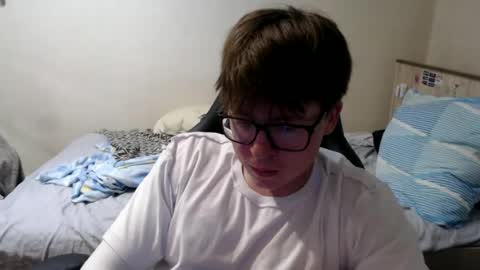 Snapshot of your_boyfriend123 chatting on 25, 6, 2026 Max online show from 25, 6, 2026